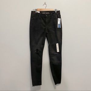 NWT Old Navy Distressed Black Jeans Size 8